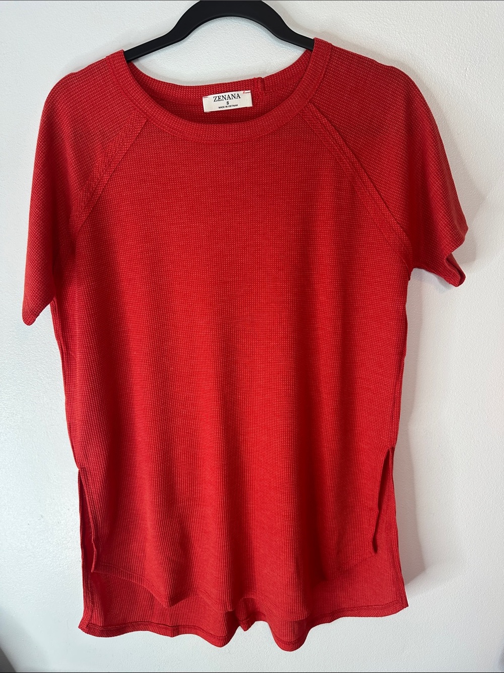 Zenana Outfitters Red Short Sleeve Knit Tee